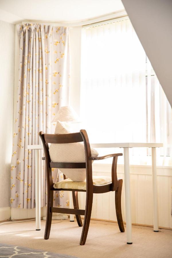 Sandgate 2-Bed Apartment In Ayr Central Location Экстерьер фото